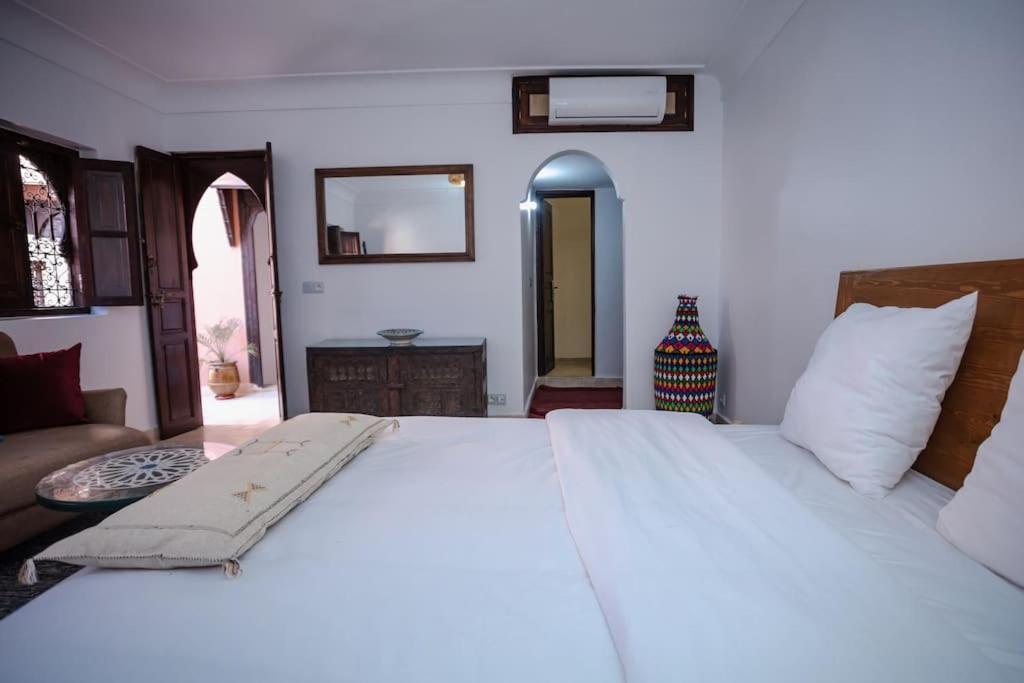 Paisible Riad Privatif Au Coeur De Marrakech Marrakesh Esterno foto